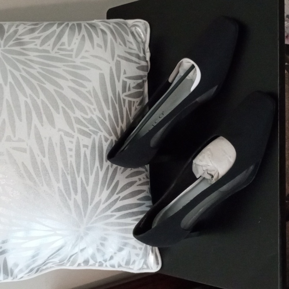 Women's Dress shoes